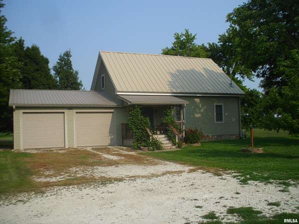 5 Acres of Land with Home for Sale in Beardstown, Illinois