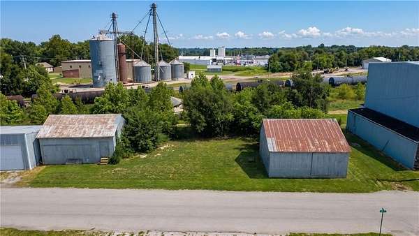0.22 Acres of Land for Sale in Trenton, Missouri