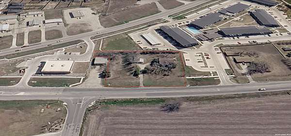 1 Acre of Improved Mixed-Use Land for Sale in Seguin, Texas