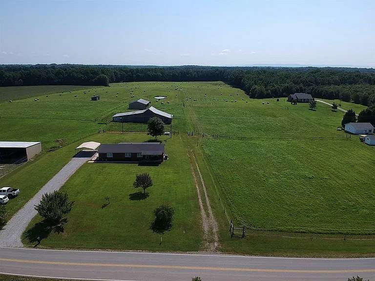 34 Acres of Agricultural Land with Home for Sale in Winchester, Tennessee