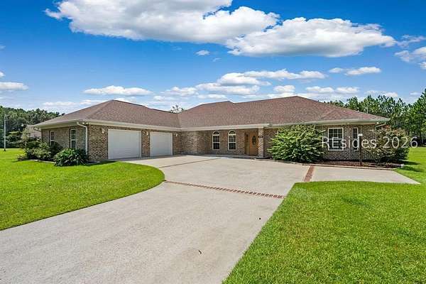 14 Acres of Land with Home for Sale in Ridgeland, South Carolina