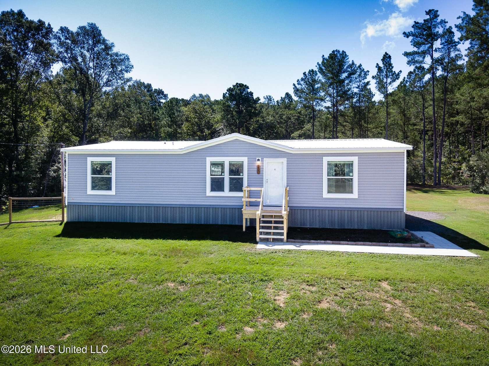 8 Acres of Land with Home for Sale in Florence, Mississippi