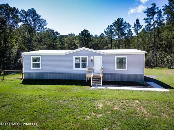 8 Acres of Land with Home for Sale in Florence, Mississippi