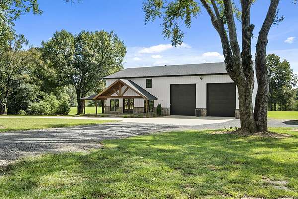 18 Acres of Land with Home for Sale in Sherwood, Arkansas