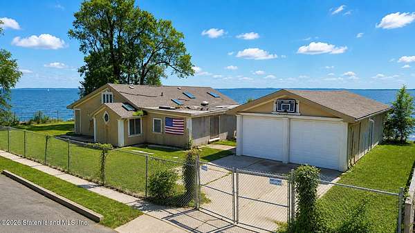 0.2 Acres of Residential Land for Sale in Staten Island, New York