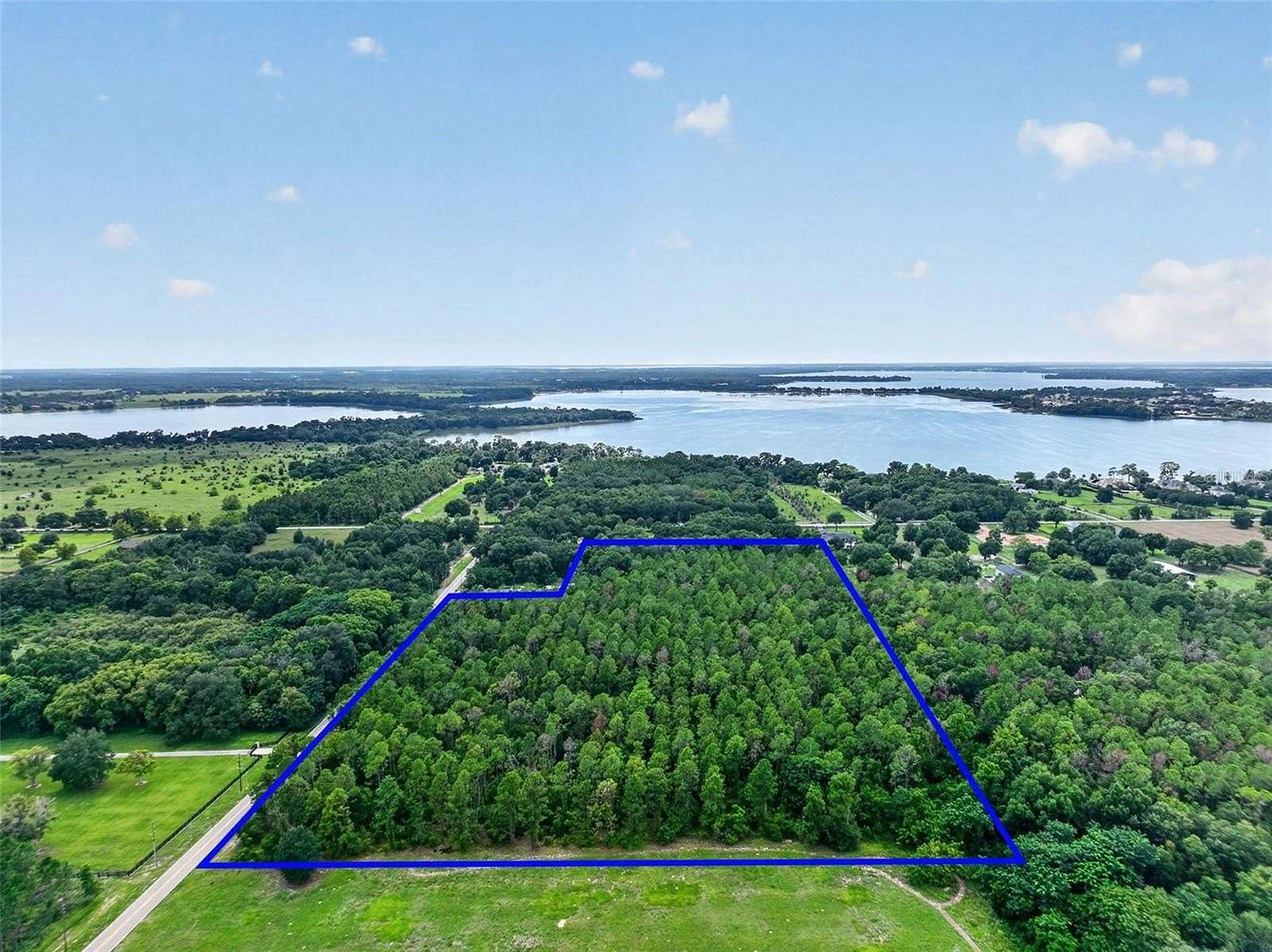 12.3 Acres of Land for Sale in Mount Dora, Florida