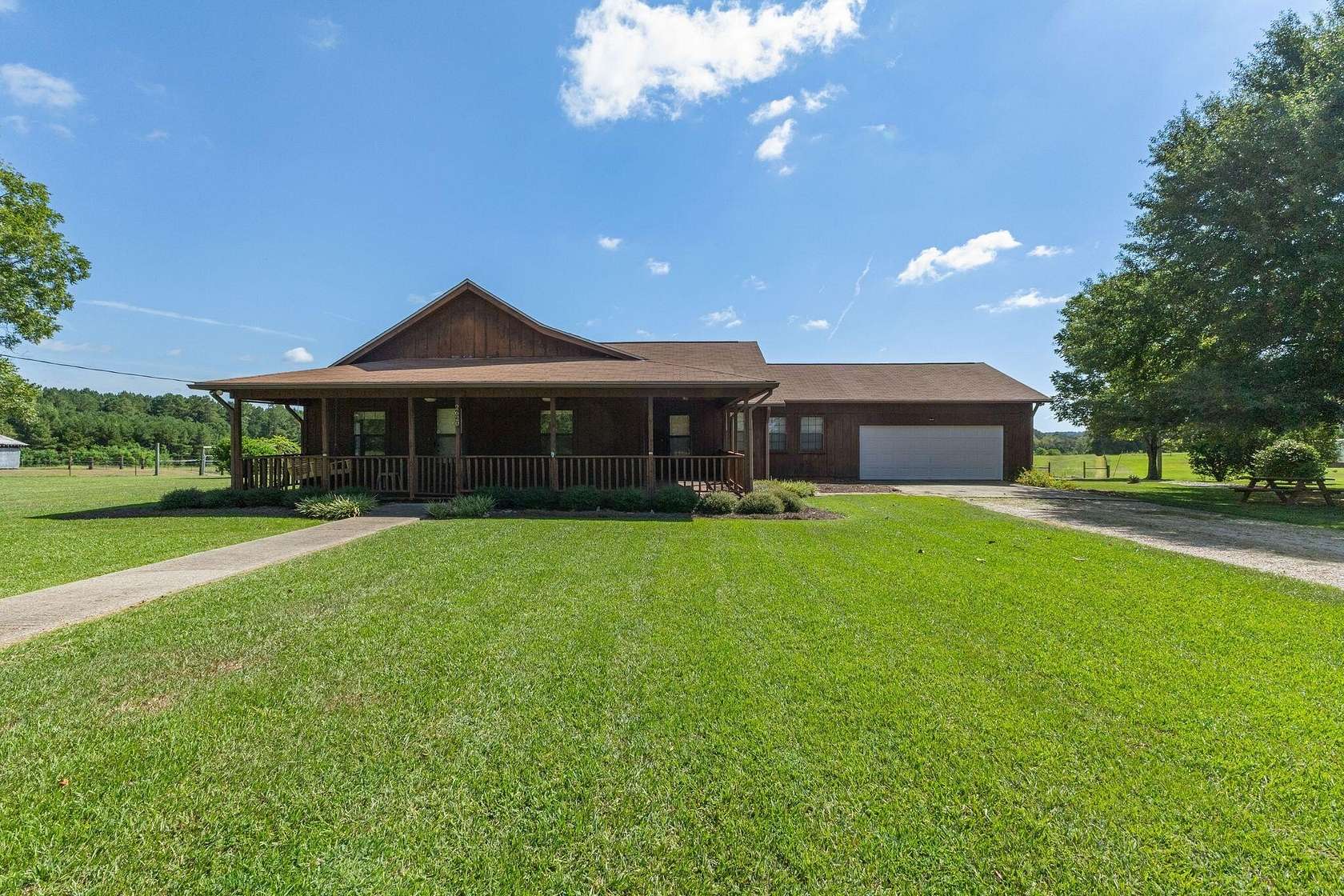 52 Acres of Land with Home for Sale in Heidelberg, Mississippi