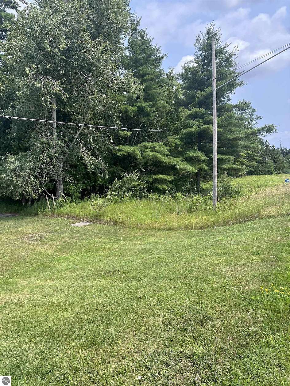 0.03 Acres of Land for Sale in Tawas City, Michigan