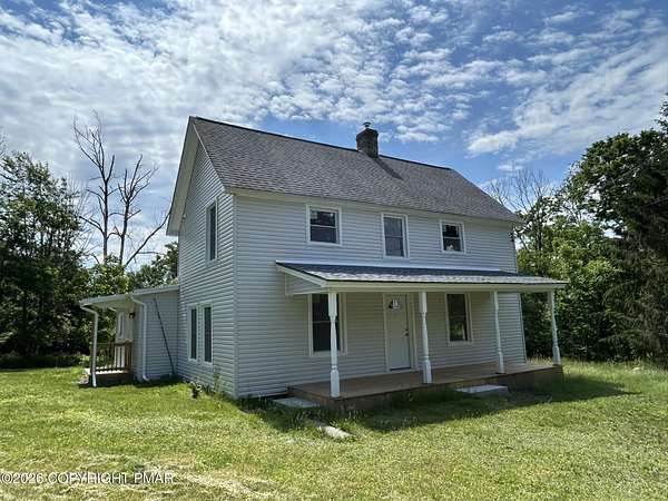 3.1 Acres of Land with Home for Lease in Cresco, Pennsylvania