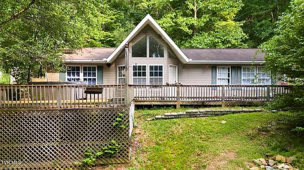 1.55 Acres of Land with Home for Sale in Jacksboro, Tennessee