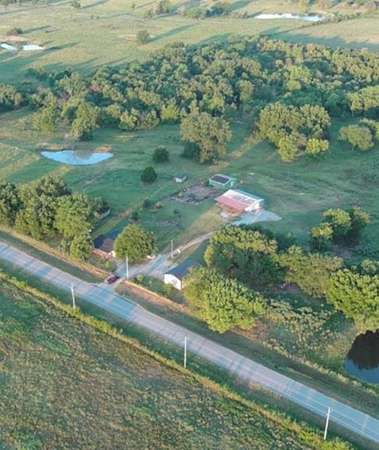 35 Acres of Land with Home for Sale in Lamar, Oklahoma