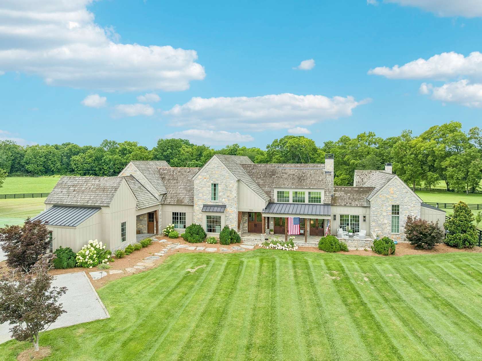 10 Acres of Land with Home for Sale in Franklin, Tennessee