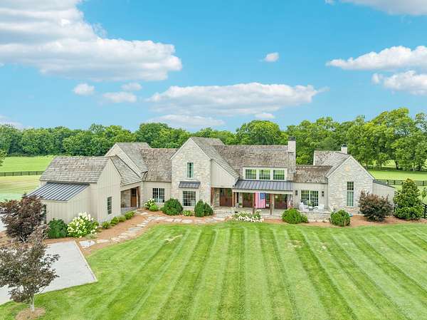 10 Acres of Land with Home for Sale in Franklin, Tennessee