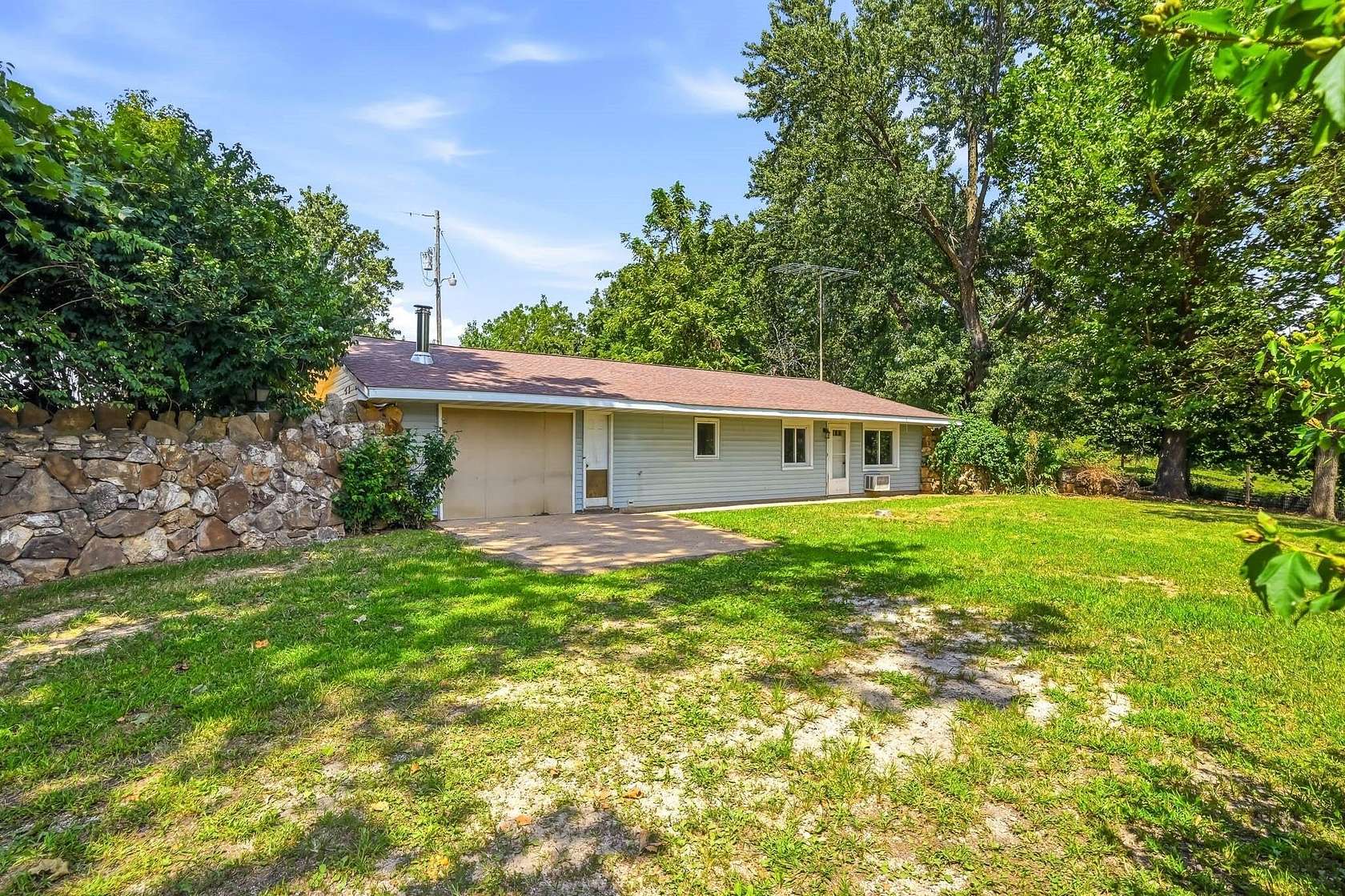 5 Acres of Land with Home for Sale in Mountain Grove, Missouri