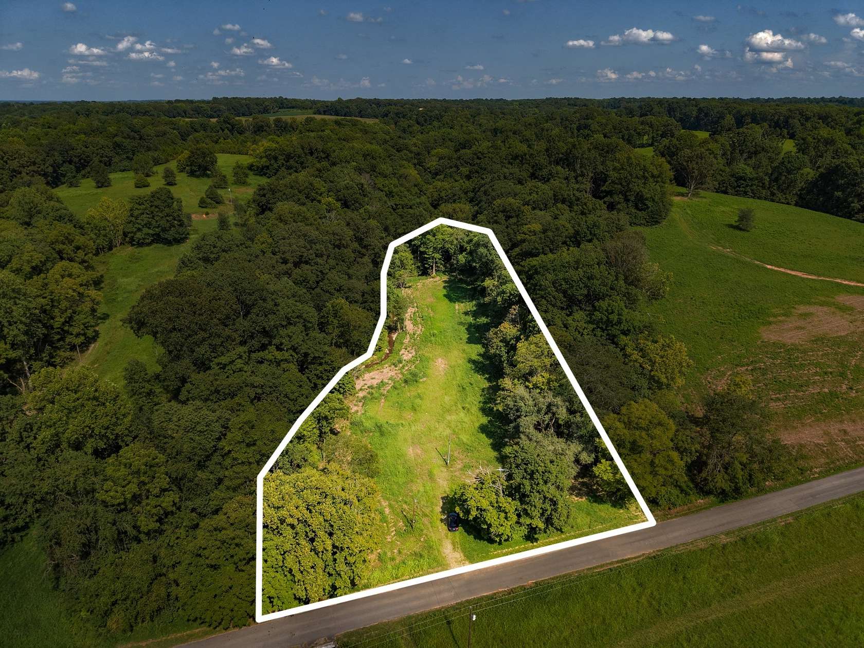 3 Acres of Agricultural Land for Sale in Charlotte, Tennessee