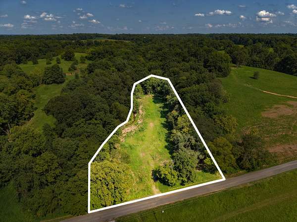 3 Acres of Agricultural Land for Sale in Charlotte, Tennessee