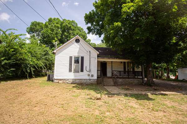 0.82 Acres of Residential Land for Sale in Shelbyville, Tennessee