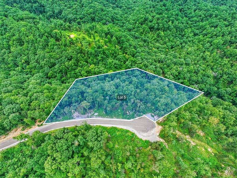 5 Acres of Residential Land for Sale in Pegram, Tennessee