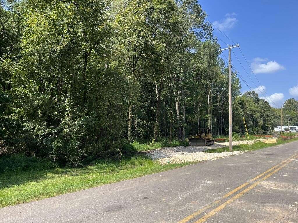 12 Acres of Commercial Land for Sale in Paris, Tennessee