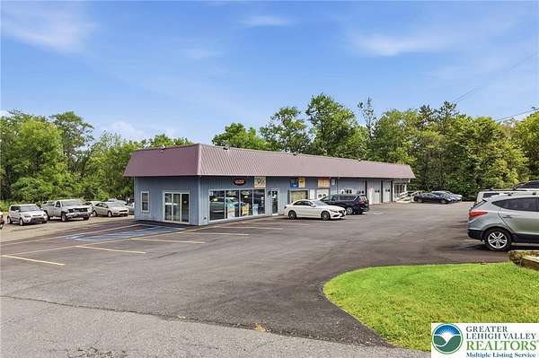 1.6 Acres of Improved Commercial Land for Sale in Chestnuthill Township, Pennsylvania
