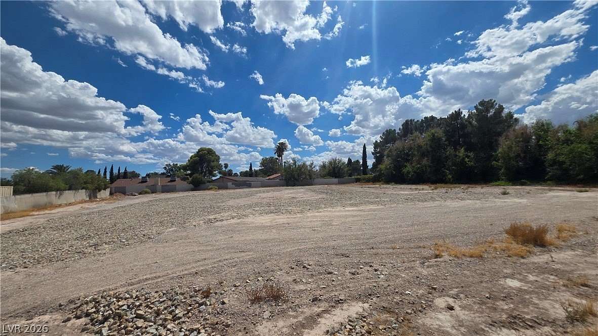 0.94 Acres of Mixed-Use Land for Sale in Las Vegas, Nevada