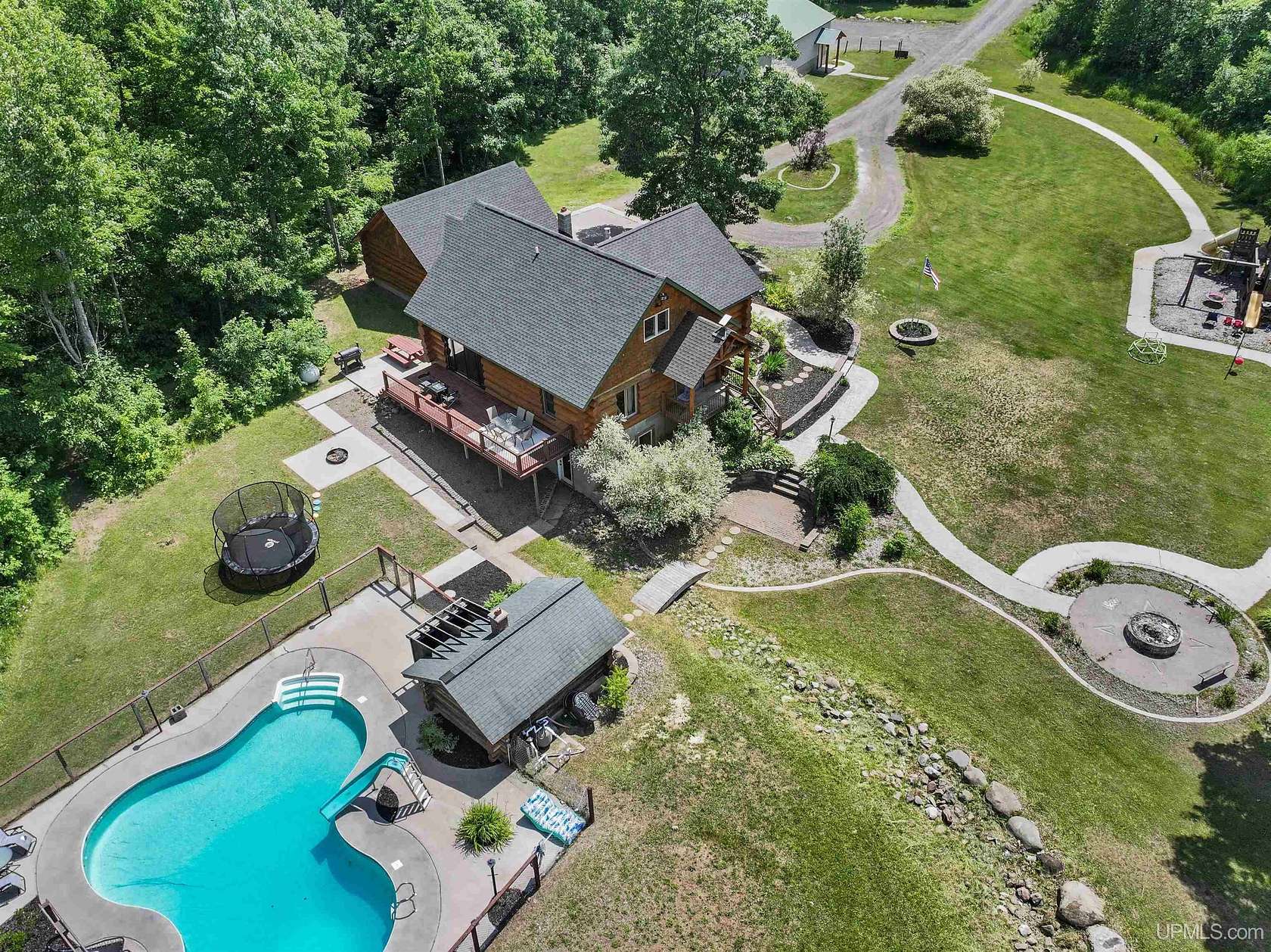 8.6 Acres of Land with Home for Sale in Hancock, Michigan
