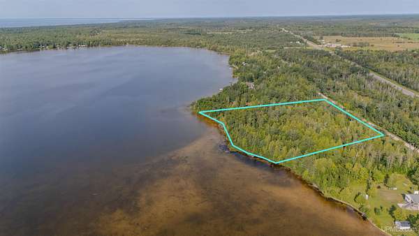 4.5 Acres of Residential Land for Sale in Gulliver, Michigan