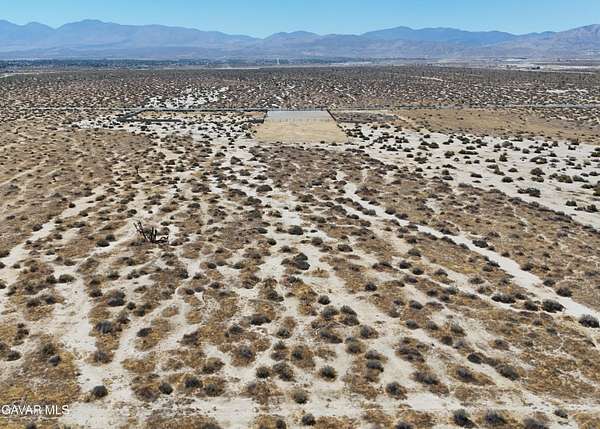 1.3 Acres of Land for Sale in Littlerock, California