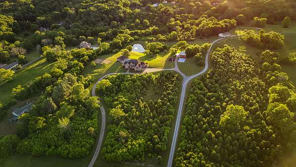 43 Acres of Land with Home for Sale in Goodlettsville, Tennessee
