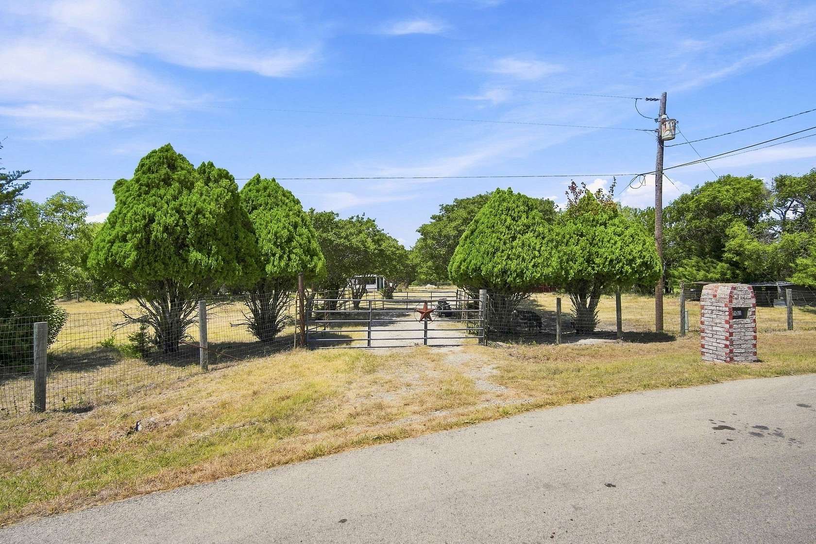 6.19 Acres of Mixed-Use Land for Sale in Midlothian, Texas
