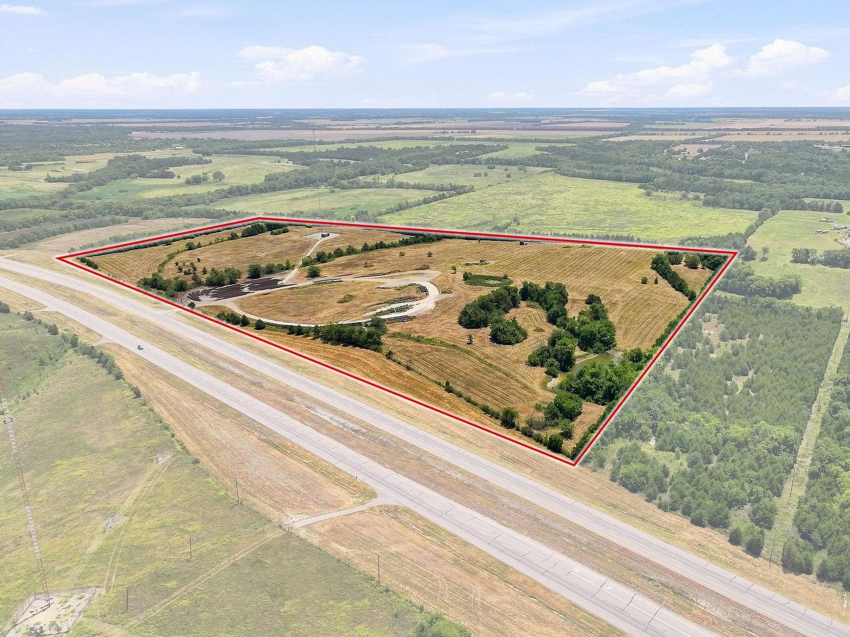 38 Acres of Land for Sale in Honey Grove, Texas