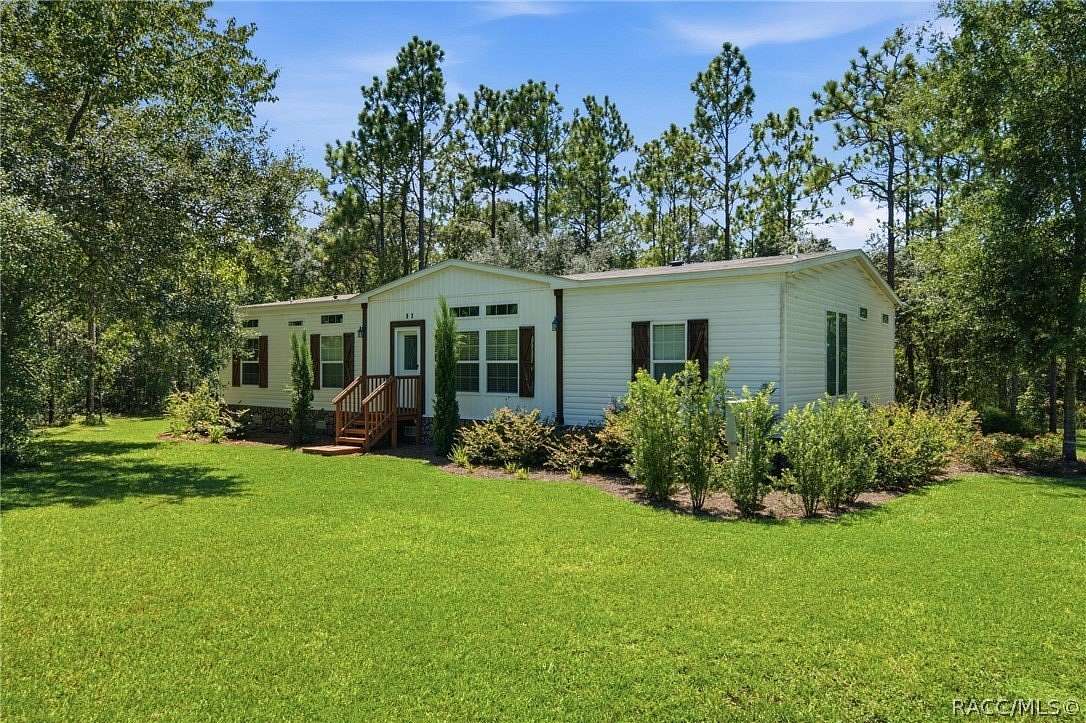 4.89 Acres of Land with Home for Sale in Lecanto, Florida