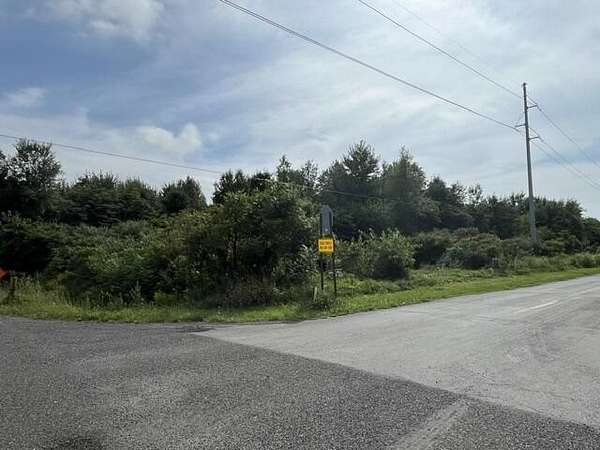 10 Acres of Residential Land for Sale in Coloma, Michigan
