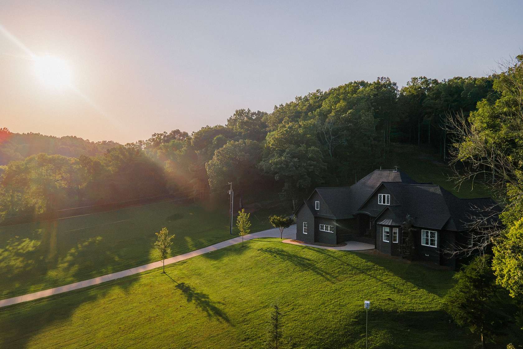 10.1 Acres of Land with Home for Sale in Franklin, Tennessee