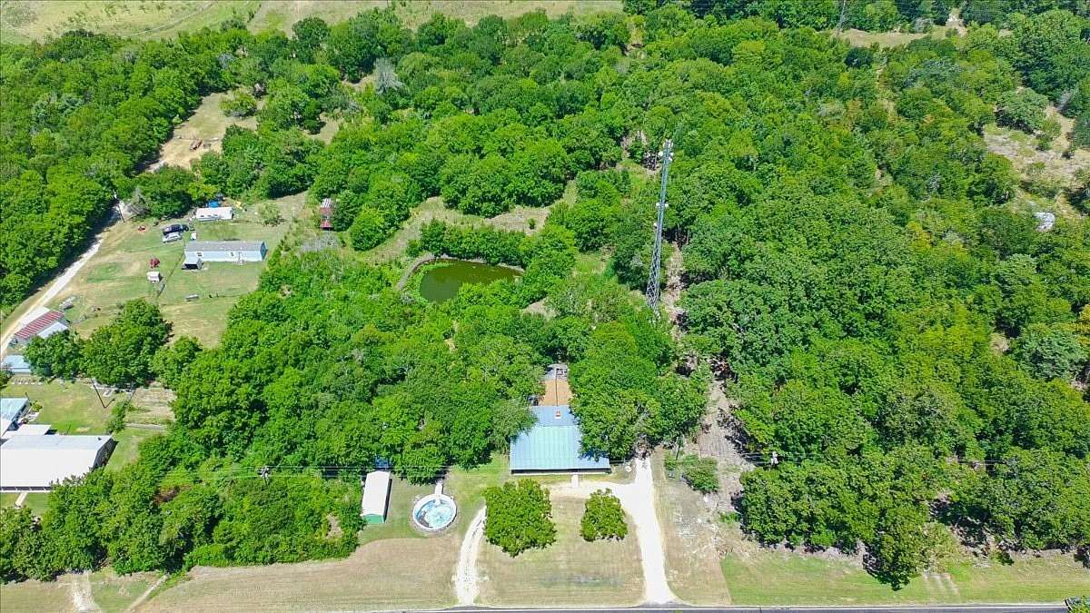 8.66 Acres of Land with Home for Sale in Purdon, Texas