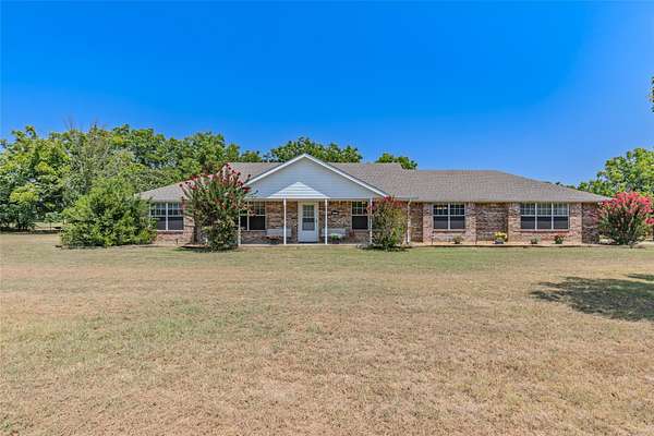 21.8 Acres of Land with Home for Sale in Lone Oak, Texas
