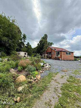 16.5 Acres of Land with Home for Sale in Elizabethton, Tennessee