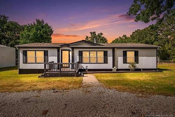 4.78 Acres of Land with Home for Sale in Skiatook, Oklahoma