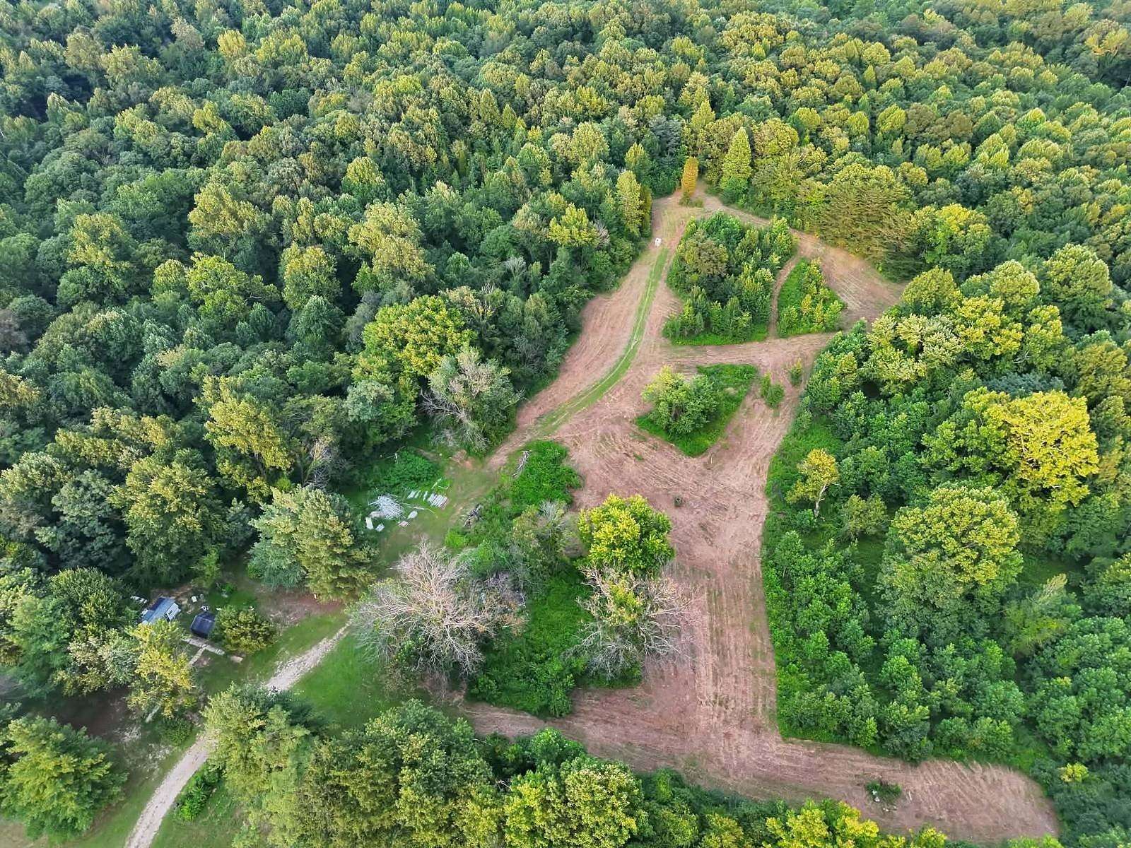 20 Acres of Land for Sale in Tell City, Indiana