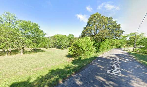 12.7 Acres of Recreational & Residential Land for Sale in Columbia, Tennessee
