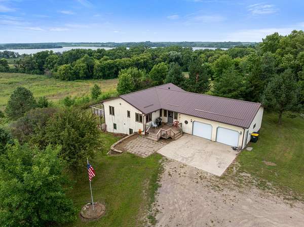 27.2 Acres of Agricultural Land with Home for Sale in Kandiyohi, Minnesota