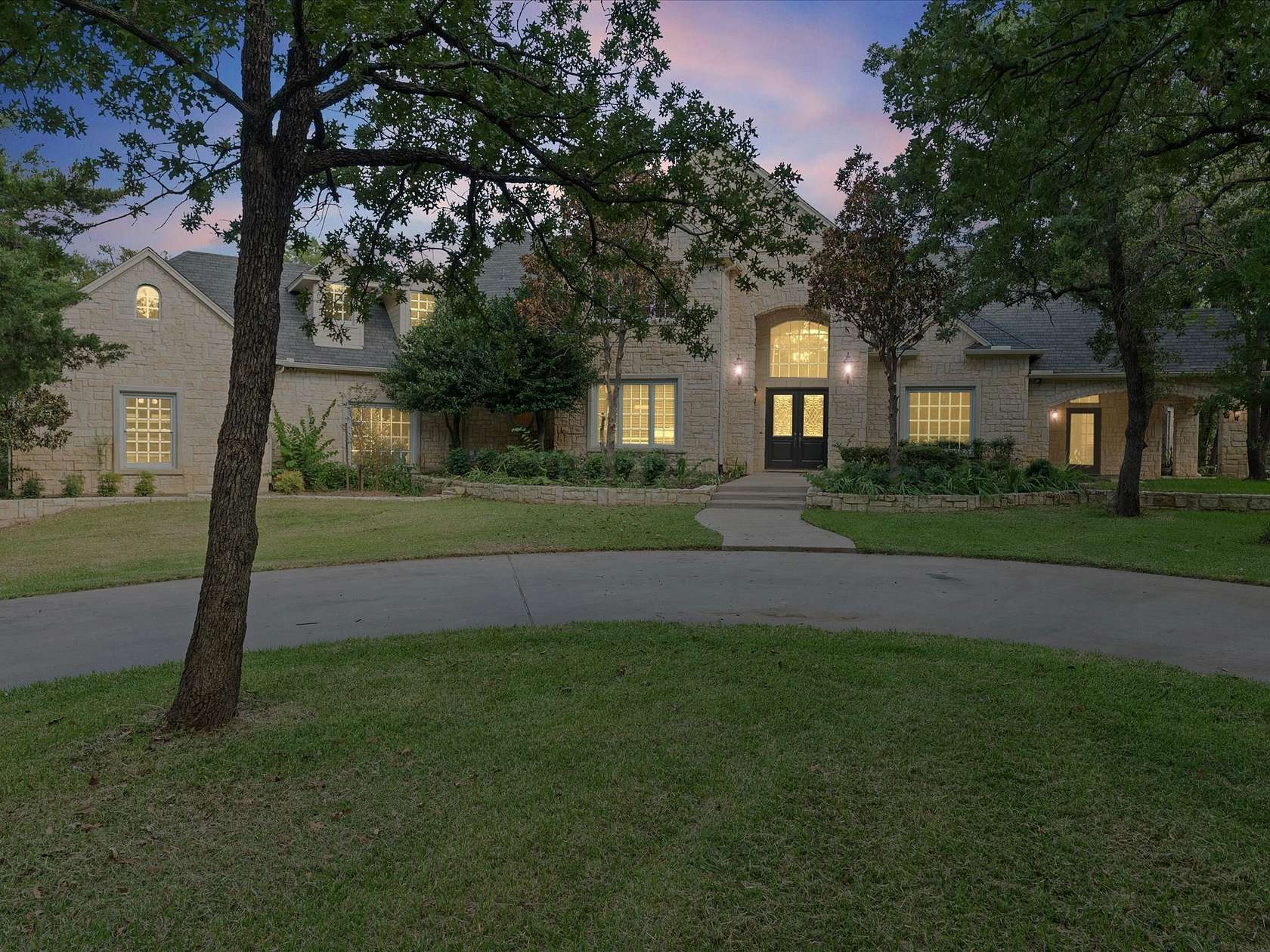 5.5 Acres of Land with Home for Sale in Southlake, Texas