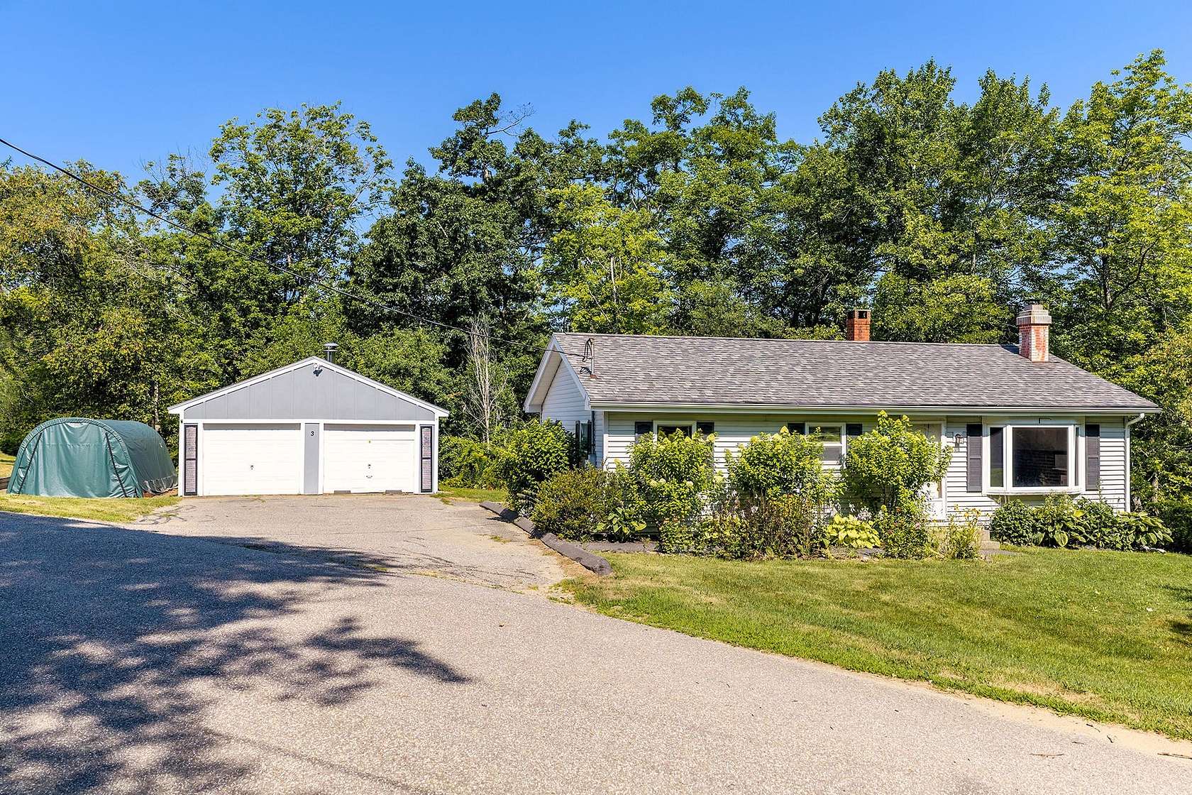 2.8 Acres of Land with Home for Sale in Thomaston, Maine