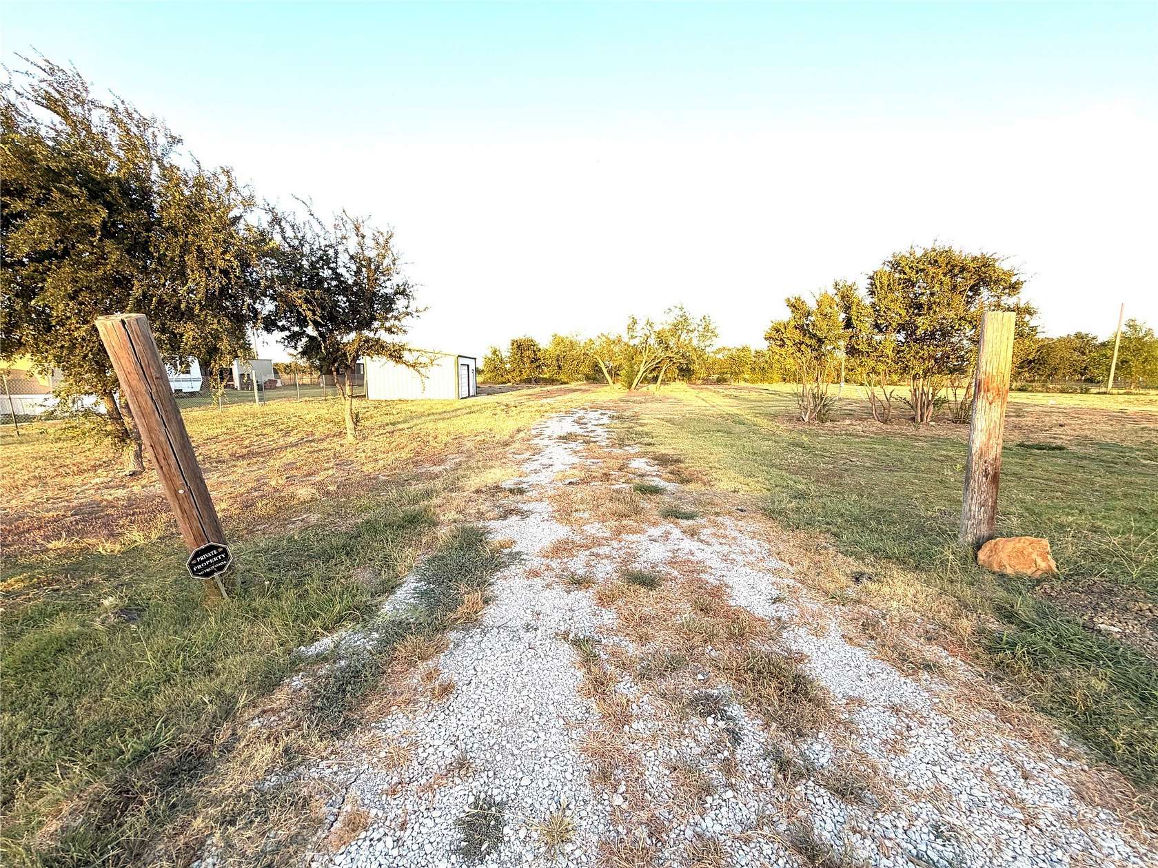 1 Acre of Residential Land for Sale in Pilot Point, Texas