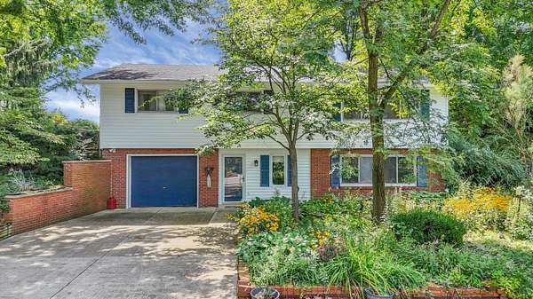 9.83 Acres of Land with Home for Sale in Lancaster, Ohio