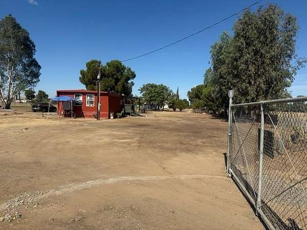 14.8 Acres of Land for Sale in Chowchilla, California