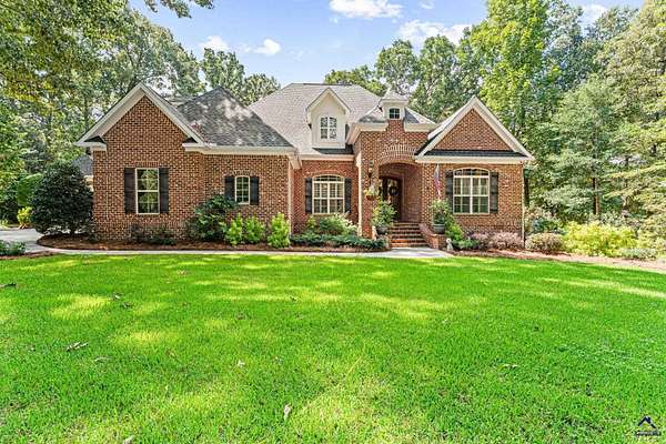 1.8 Acres of Land with Home for Sale in Warner Robins, Georgia
