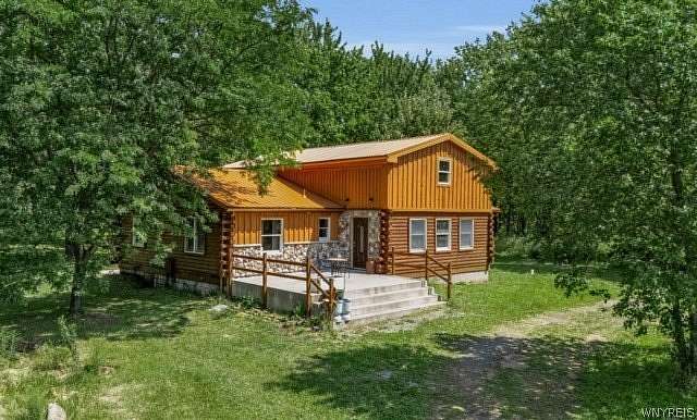 10.4 Acres of Land with Home for Sale in Barker, New York