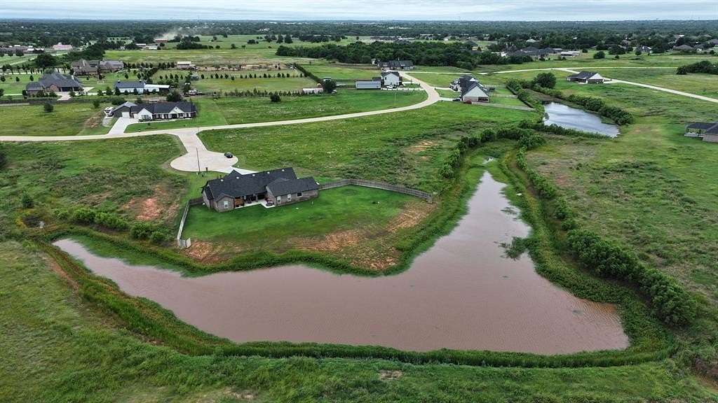 1 Acre of Residential Land for Sale in Edmond, Oklahoma