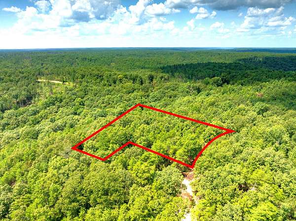 5.6 Acres of Land for Sale in Centerville, Tennessee